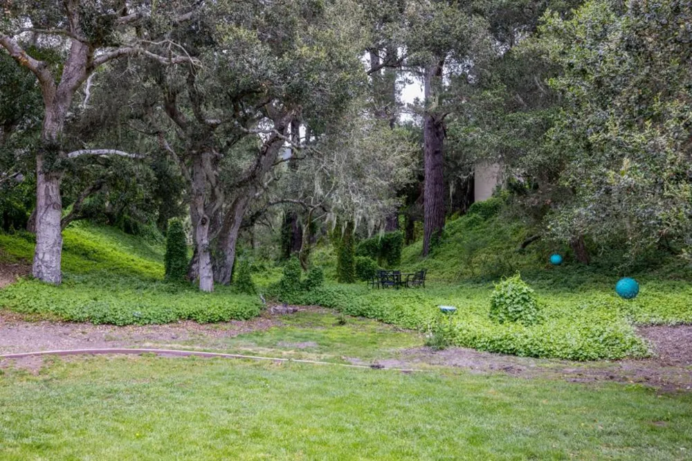 25193 Flanders Drive Carmel, CA 93923