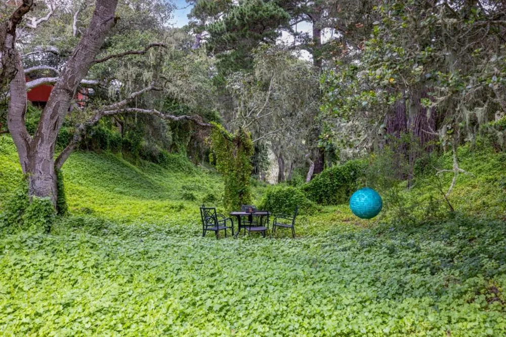 25193 Flanders Drive Carmel, CA 93923
