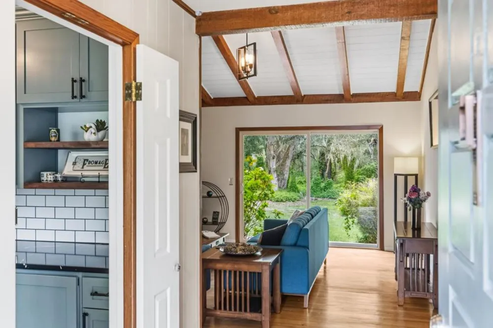 25193 Flanders Drive Carmel, CA 93923