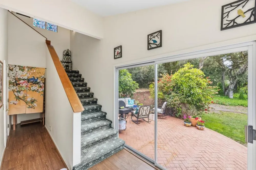 25193 Flanders Drive Carmel, CA 93923