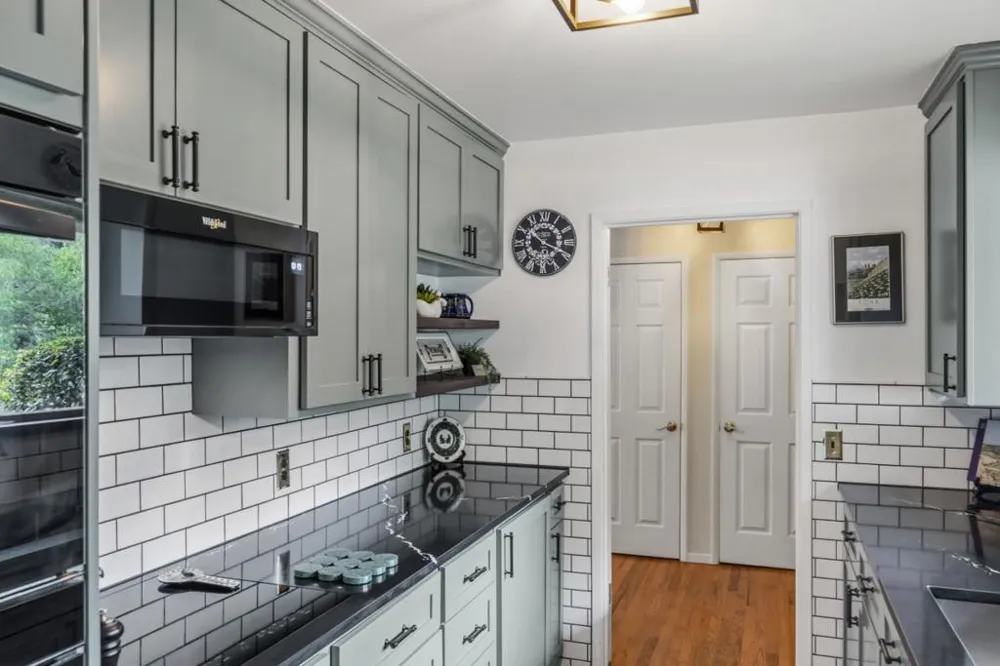 25193 Flanders Drive Carmel, CA 93923