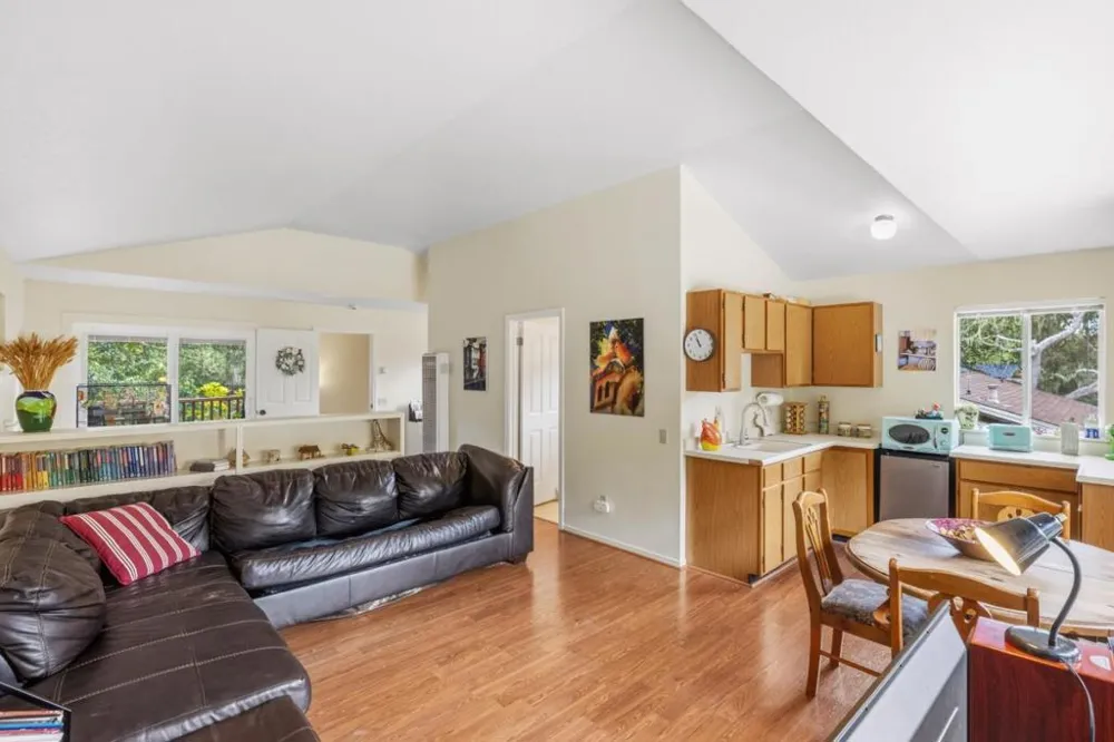 25193 Flanders Drive Carmel, CA 93923