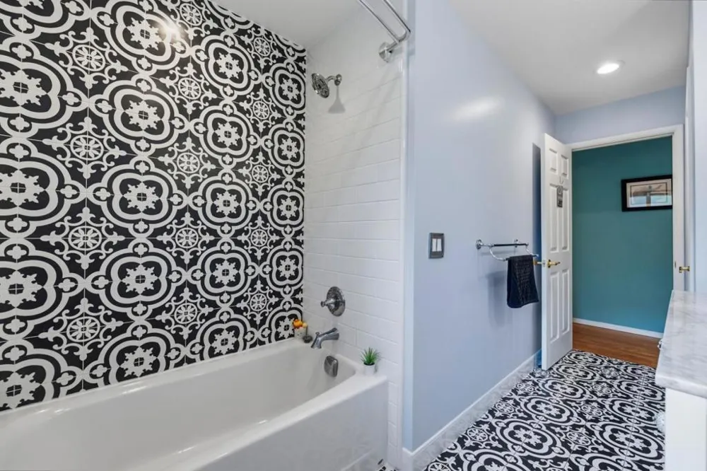 25193 Flanders Drive Carmel, CA 93923