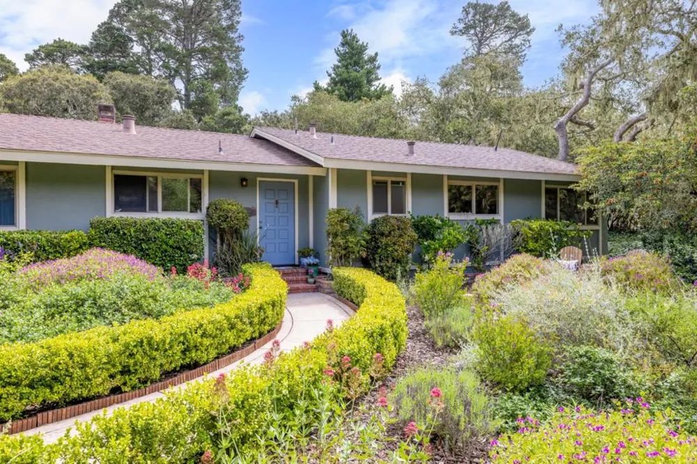 25193 Flanders Drive Carmel, CA 93923
