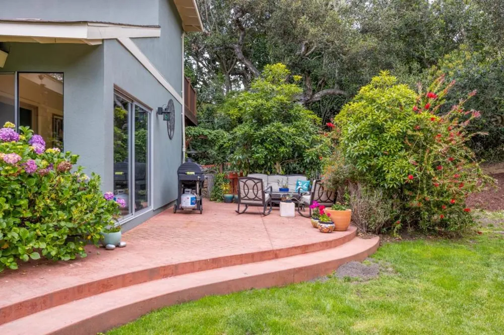 25193 Flanders Drive Carmel, CA 93923