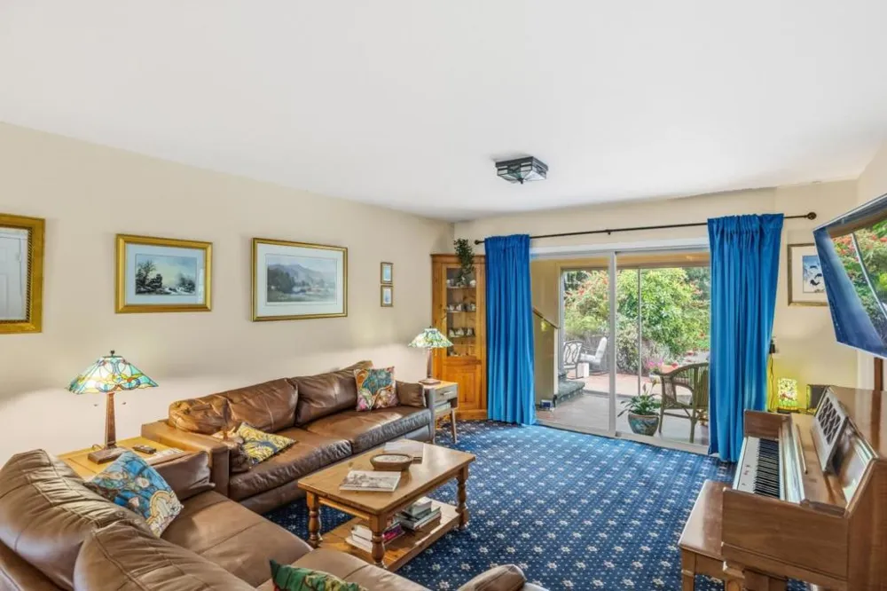 25193 Flanders Drive Carmel, CA 93923