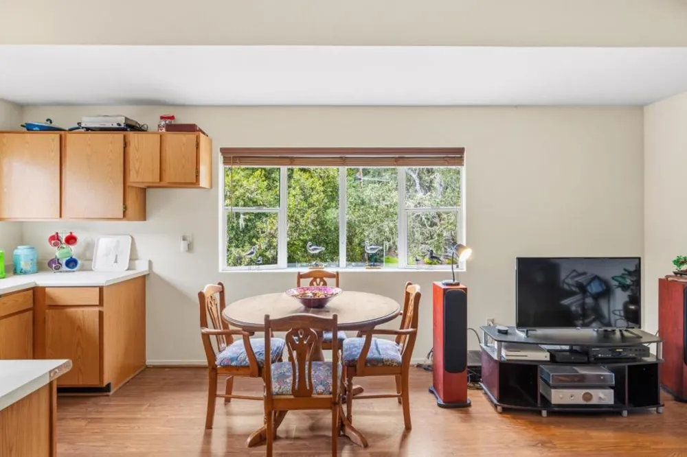 25193 Flanders Drive Carmel, CA 93923