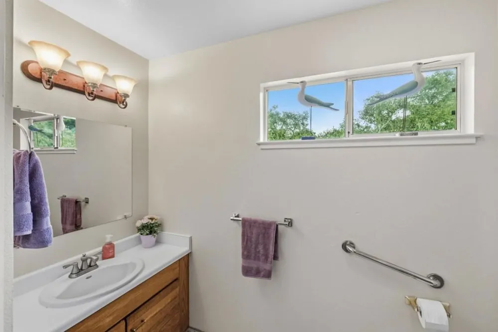 25193 Flanders Drive Carmel, CA 93923