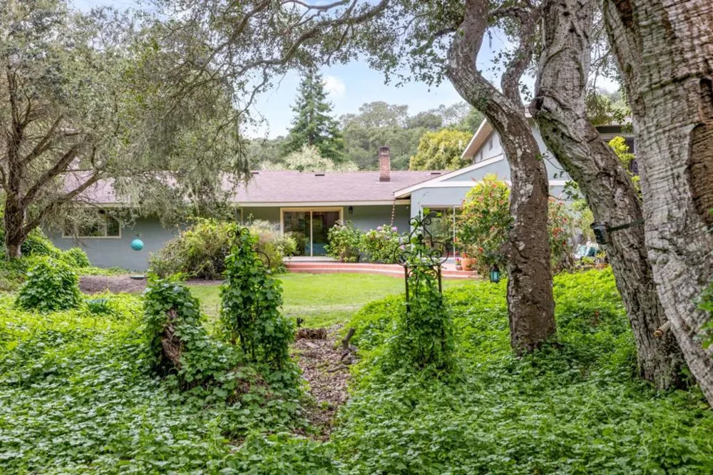 25193 Flanders Drive Carmel, CA 93923