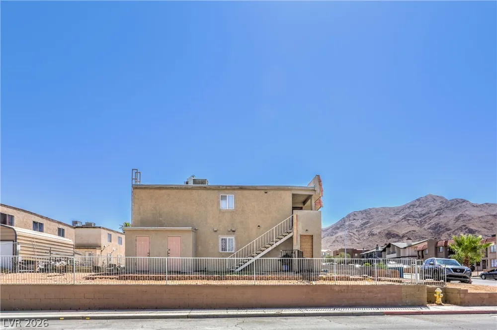 6920 Dunsbach Way Las Vegas, NV 89156