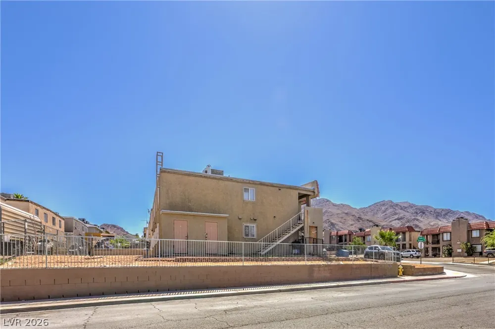6920 Dunsbach Way Las Vegas, NV 89156
