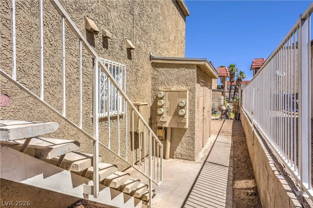 6920 Dunsbach Way Las Vegas, NV 89156