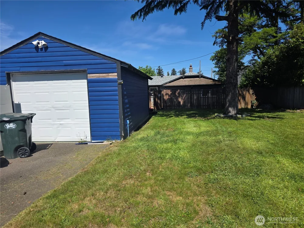 8902 Forest Road SW Lakewood, WA 98498