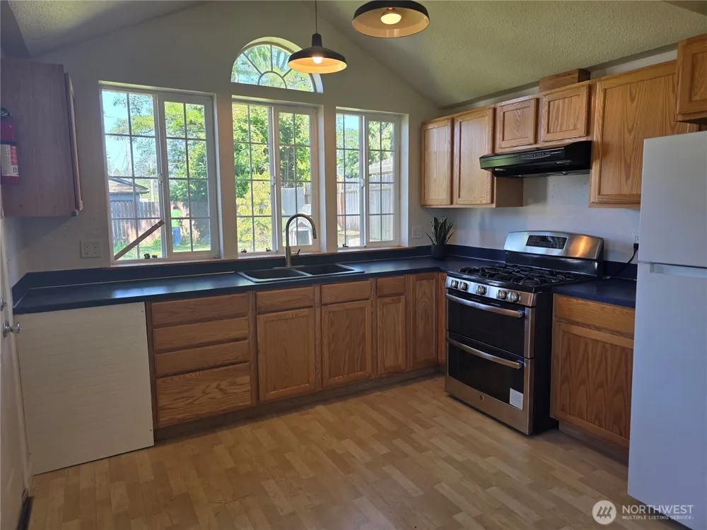 8902 Forest Road SW Lakewood, WA 98498