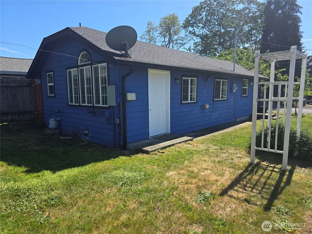 8902 Forest Road SW Lakewood, WA 98498