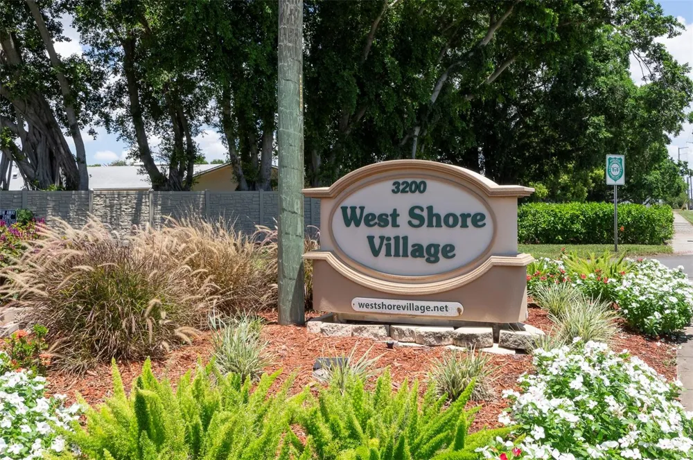 3281 38TH WAY S #C St Petersburg, FL 33711