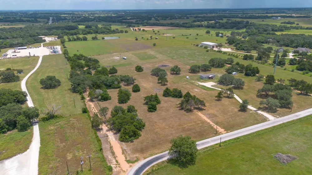 1021 E Old Hallettsville Road Flatonia, TX 78941