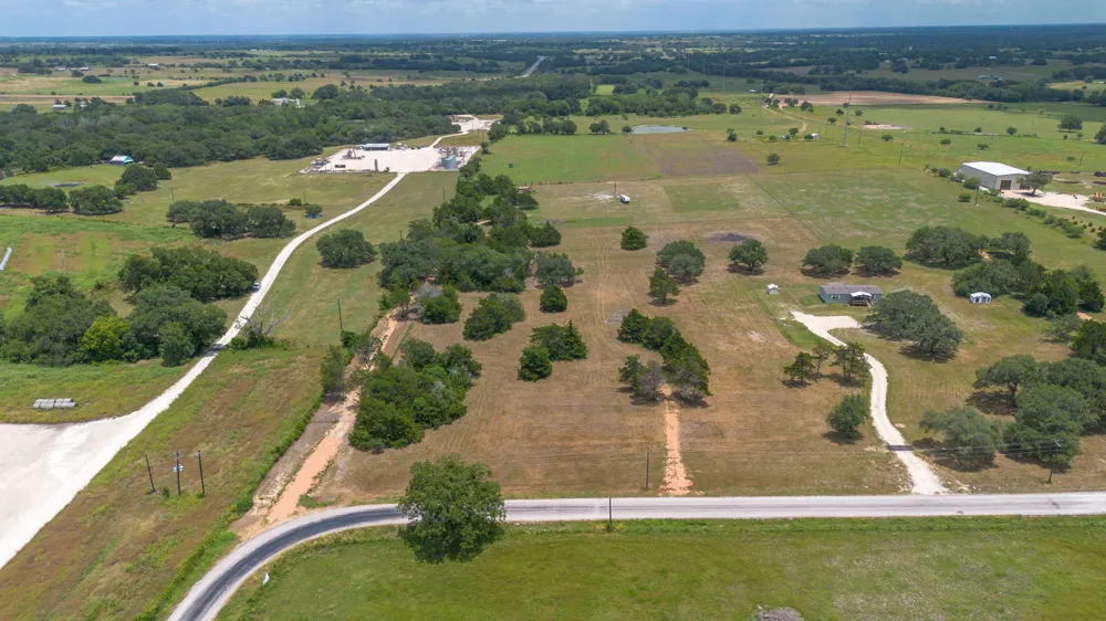1021 E Old Hallettsville Road Flatonia, TX 78941