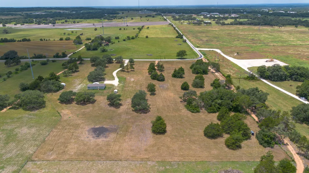 1021 E Old Hallettsville Road Flatonia, TX 78941