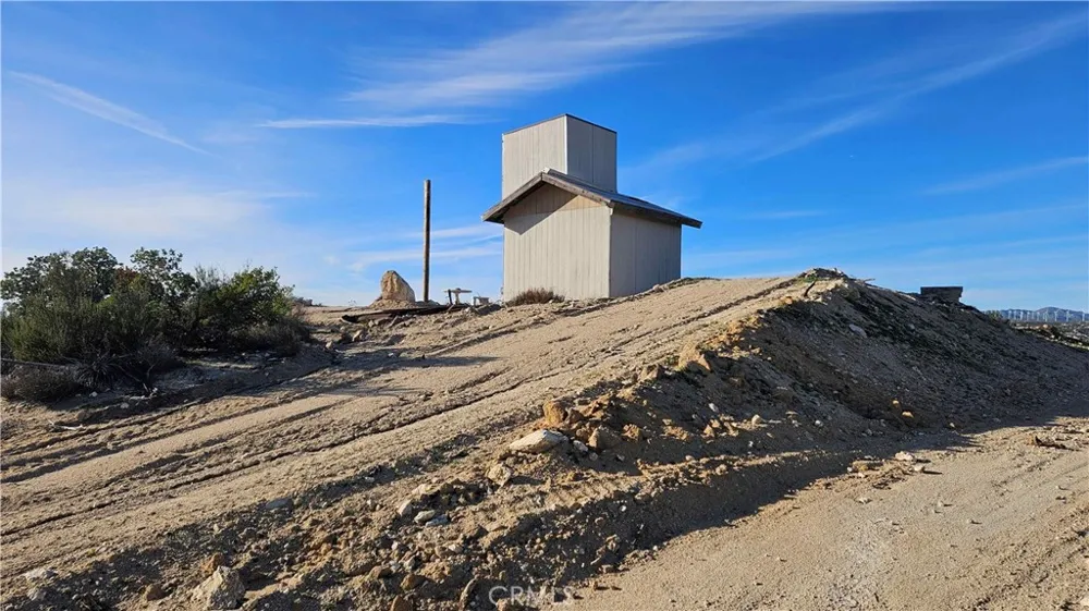 1910 Tierra Del Sol Road Boulevard, CA 91905
