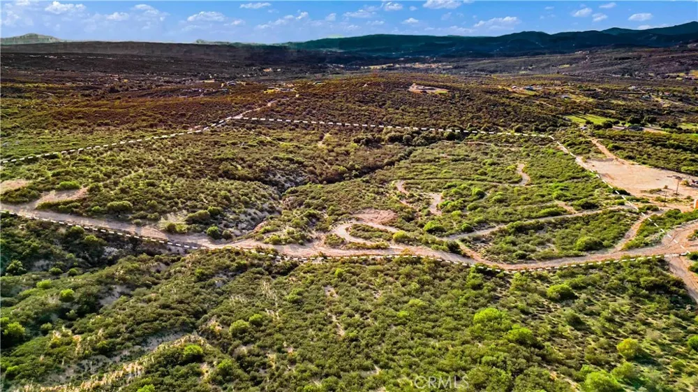 1910 Tierra Del Sol Road Boulevard, CA 91905