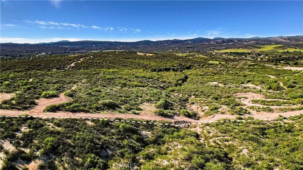 1910 Tierra Del Sol Road Boulevard, CA 91905