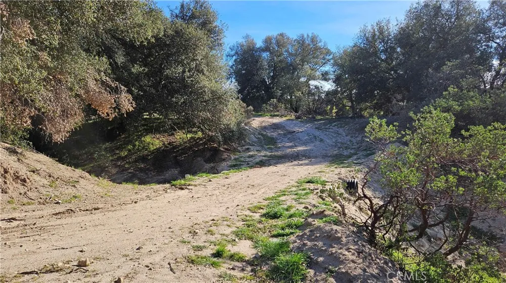 1910 Tierra Del Sol Road Boulevard, CA 91905
