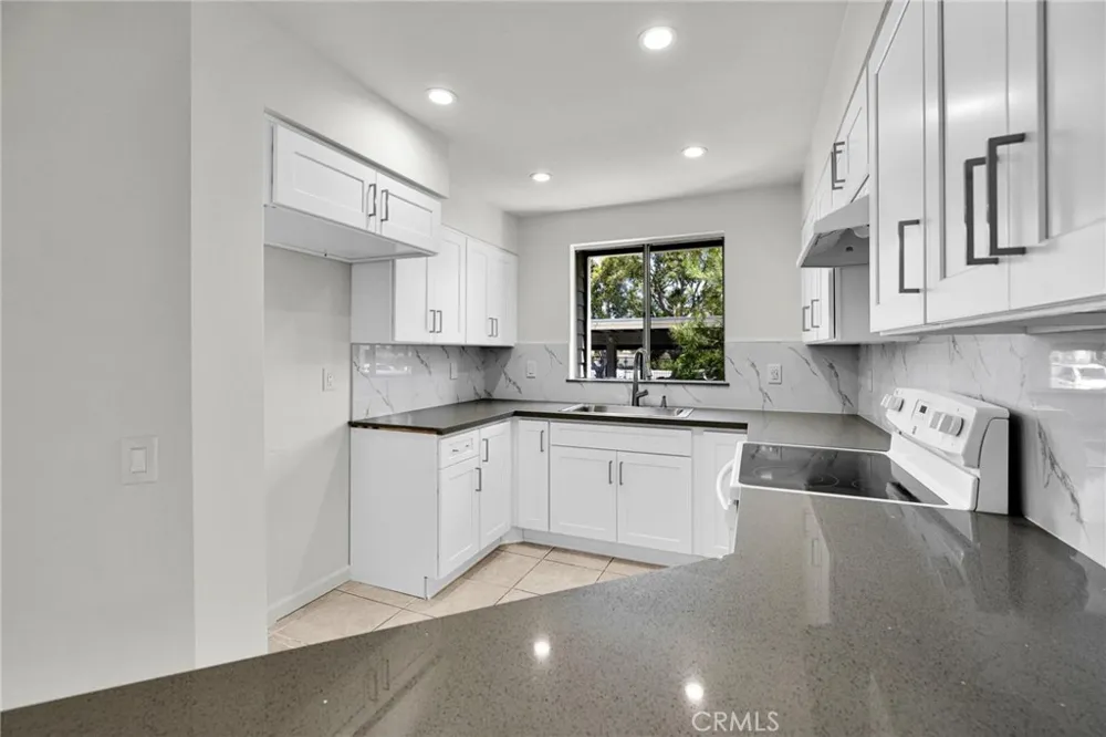 25269 Pine Creek Lane Wilmington, CA 90744