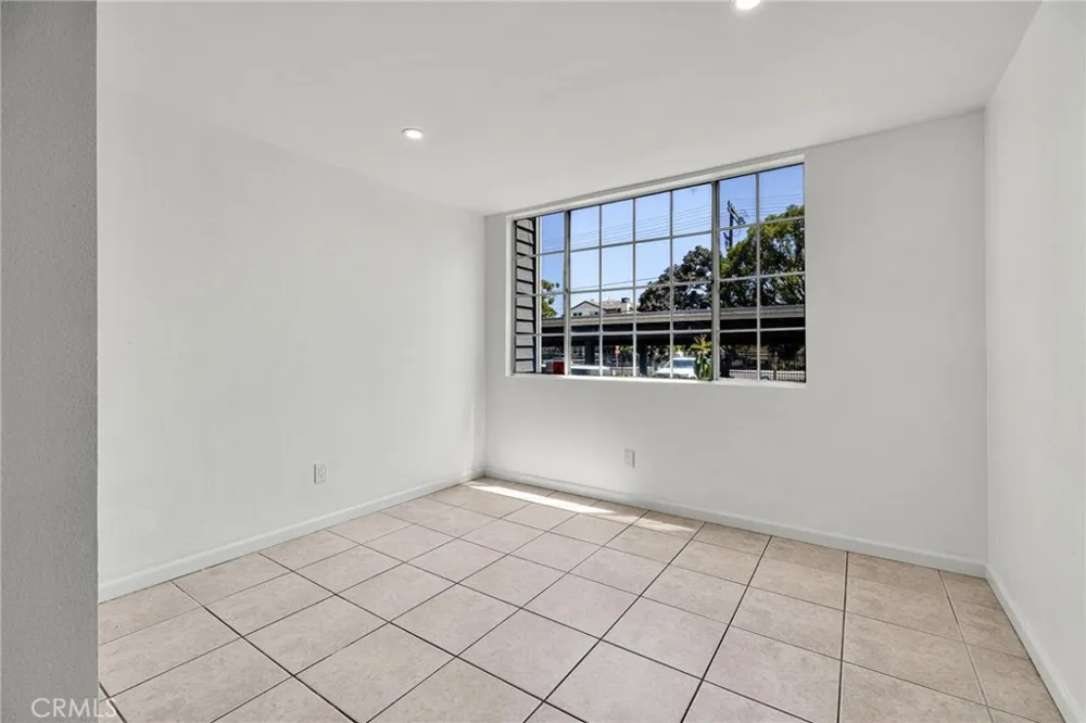 25269 Pine Creek Lane Wilmington, CA 90744
