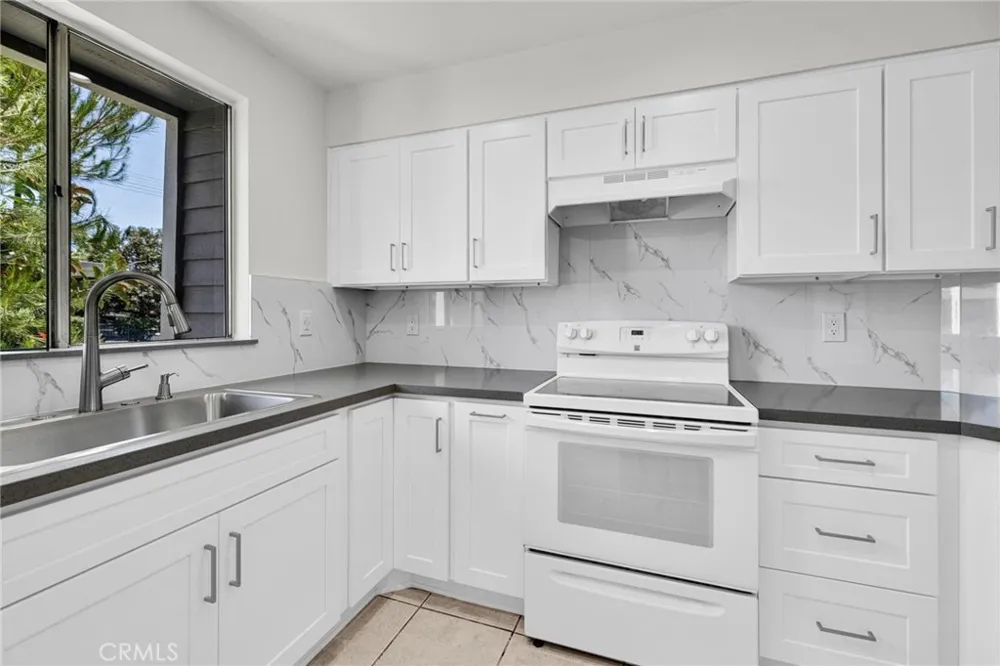 25269 Pine Creek Lane Wilmington, CA 90744