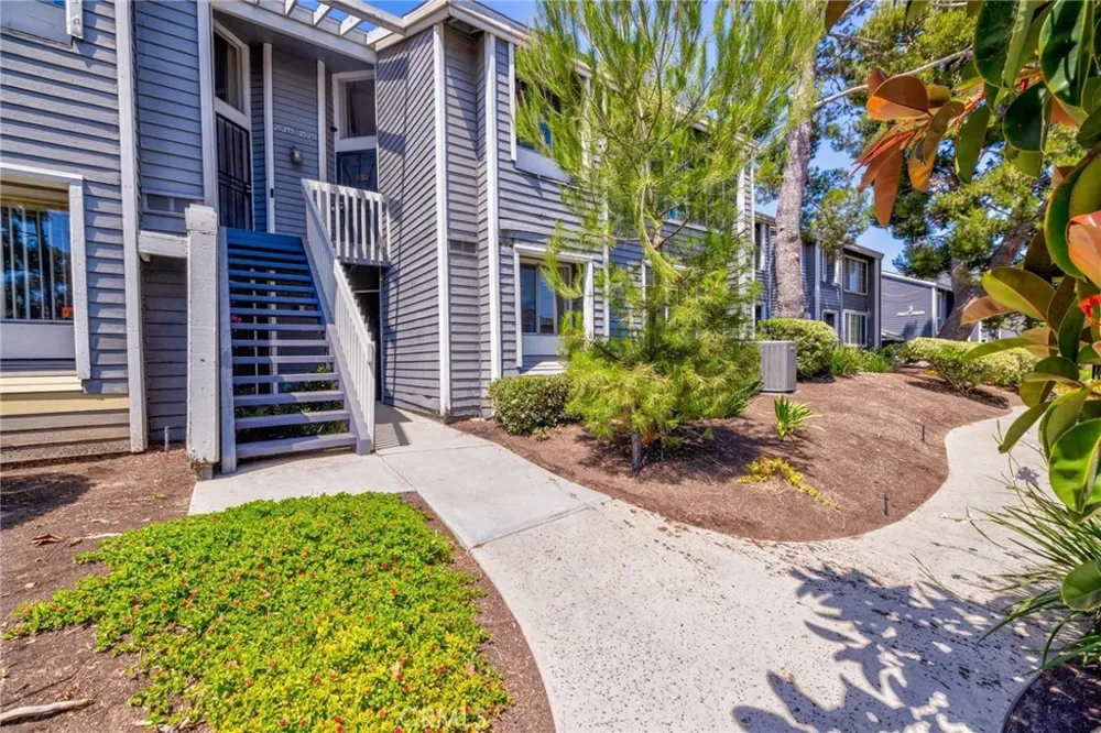 25269 Pine Creek Lane Wilmington, CA 90744