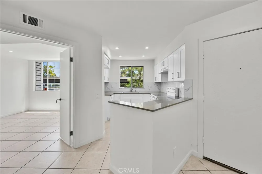 25269 Pine Creek Lane Wilmington, CA 90744