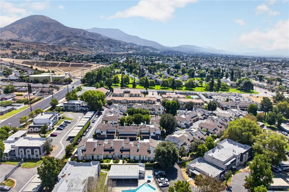 1974 E Lynwood Drive #10E San Bernardino, CA 92404