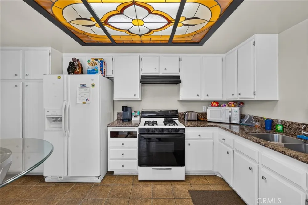 1974 E Lynwood Drive #10E San Bernardino, CA 92404