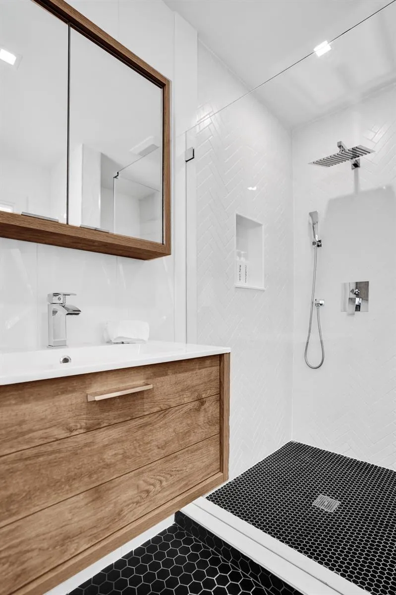 933 Banyan Drive Delray Beach, FL 33483