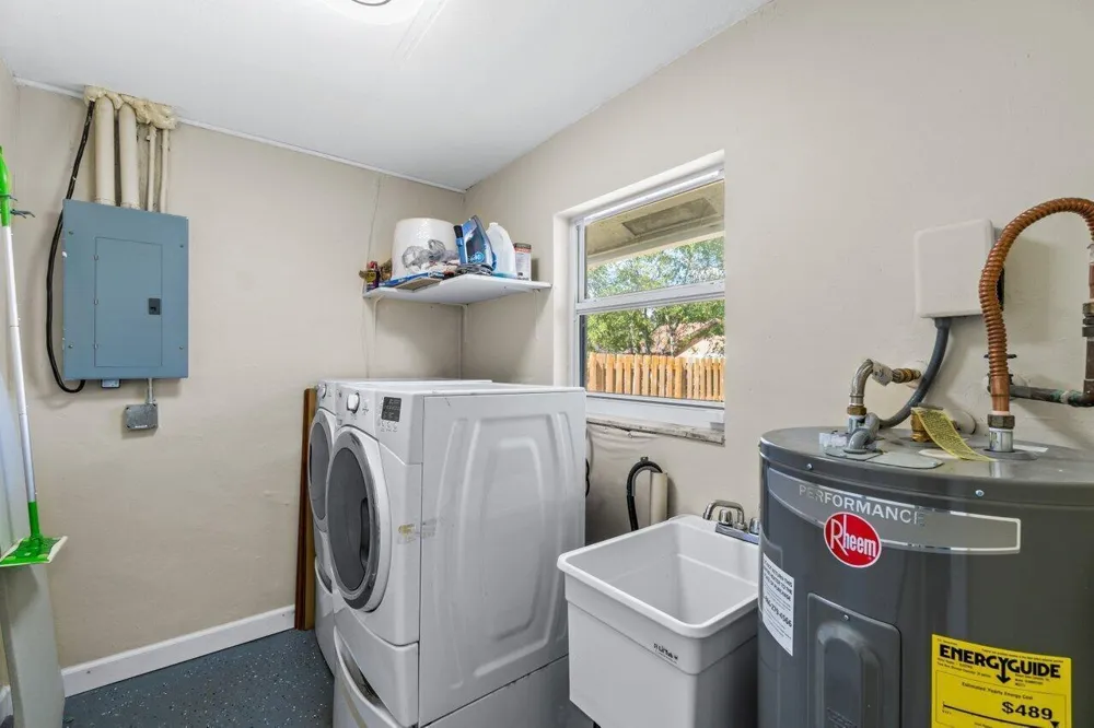 1315 Fulmar Drive Delray Beach, FL 33444