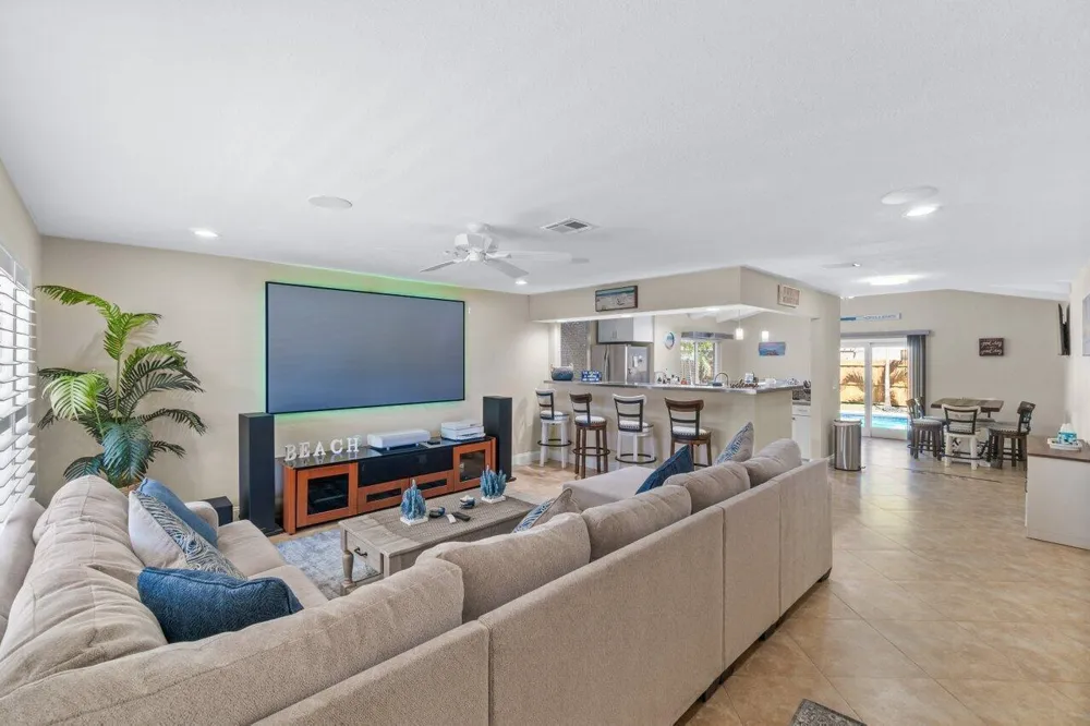 1315 Fulmar Drive Delray Beach, FL 33444