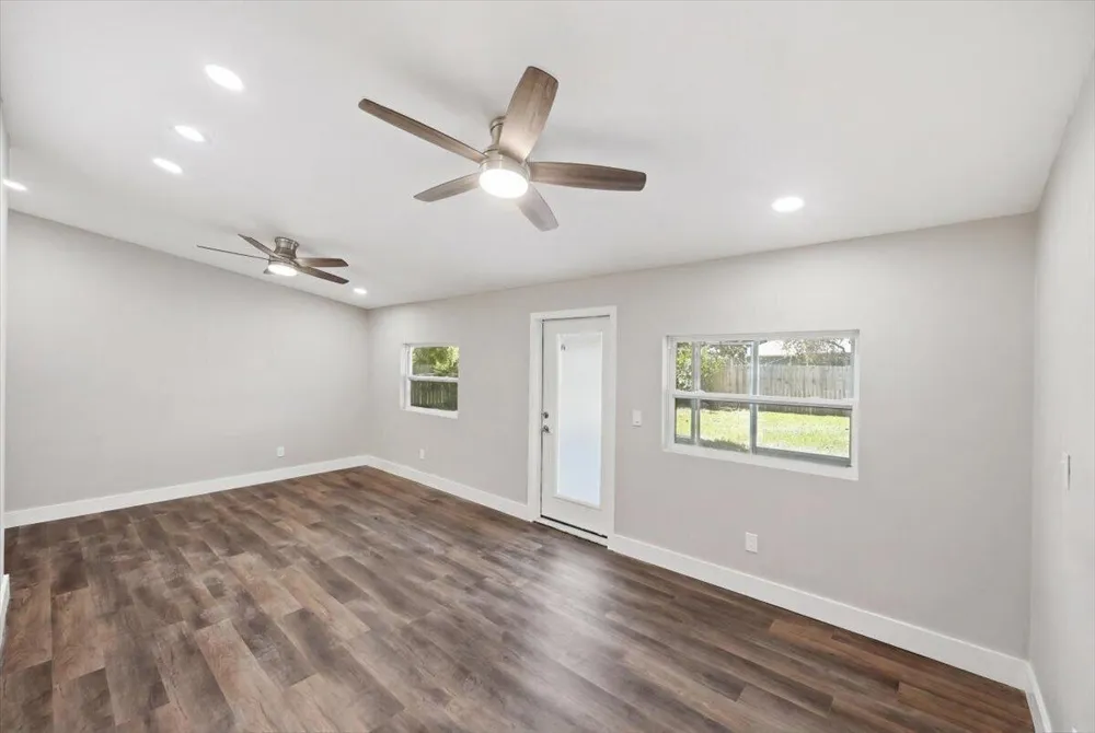 271 Naylor NE Palm Bay, FL 32907