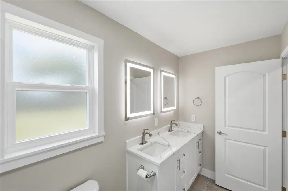 271 Naylor NE Palm Bay, FL 32907