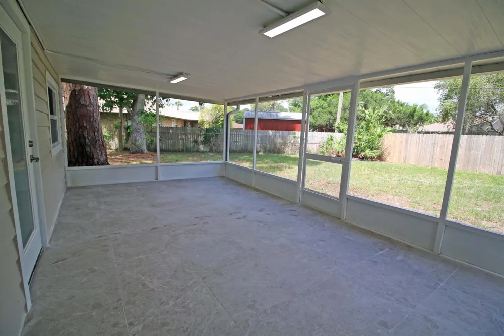 271 Naylor NE Palm Bay, FL 32907