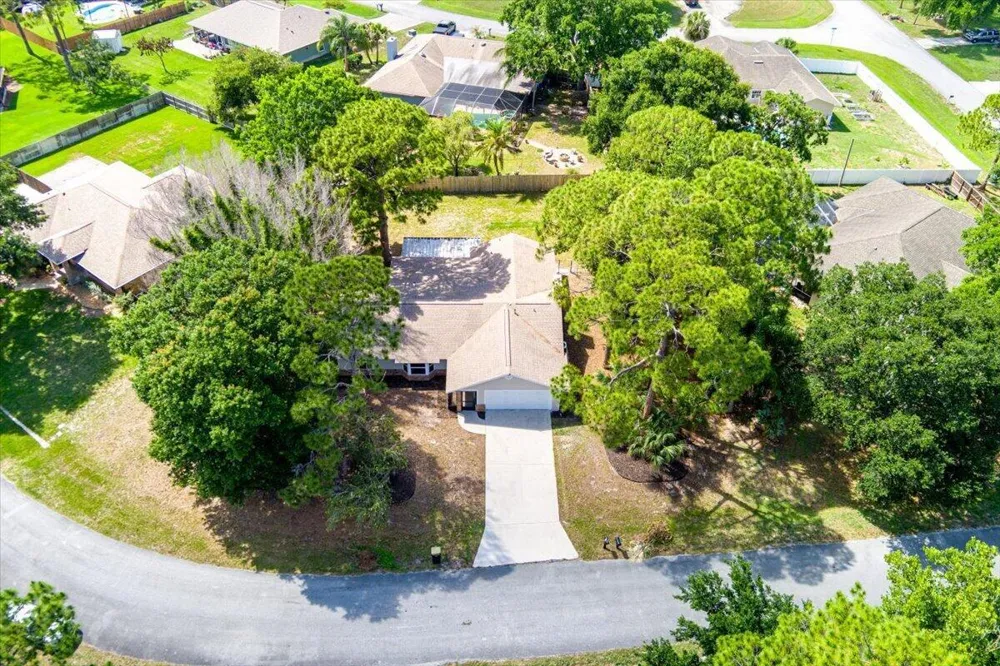 271 Naylor NE Palm Bay, FL 32907