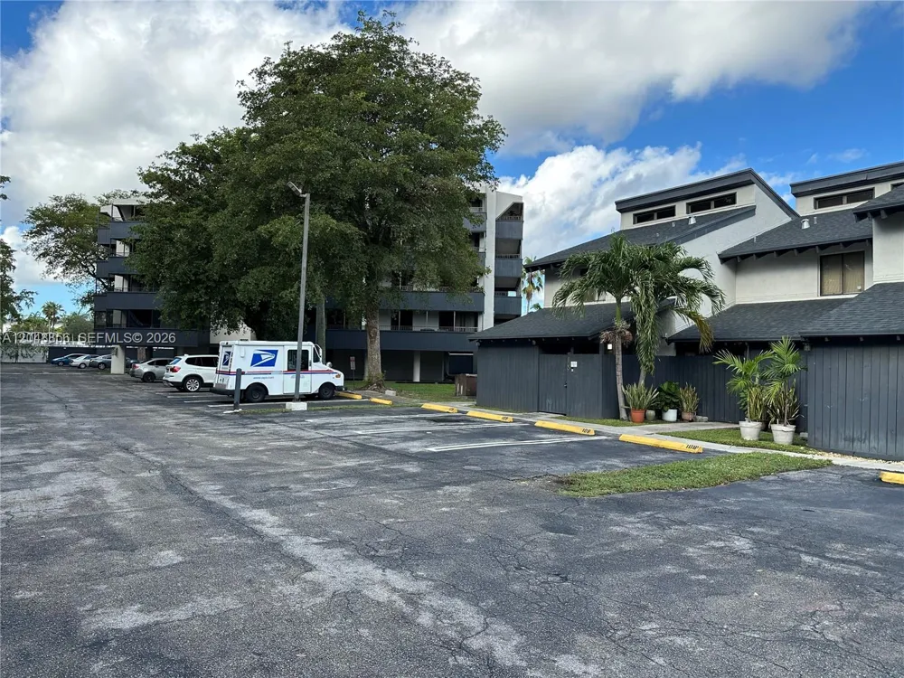 16220 NW 2nd Ave #412 Miami, FL 33169