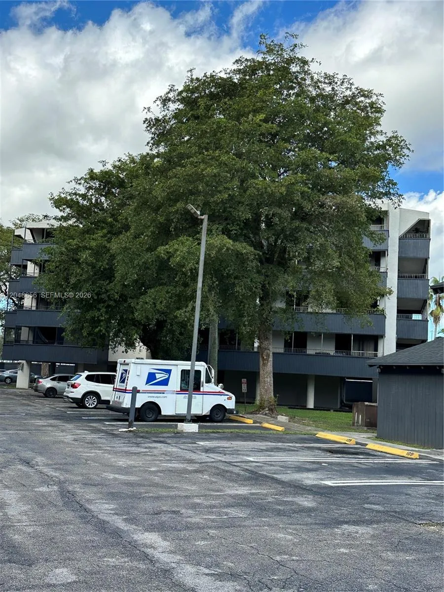16220 NW 2nd Ave #412 Miami, FL 33169