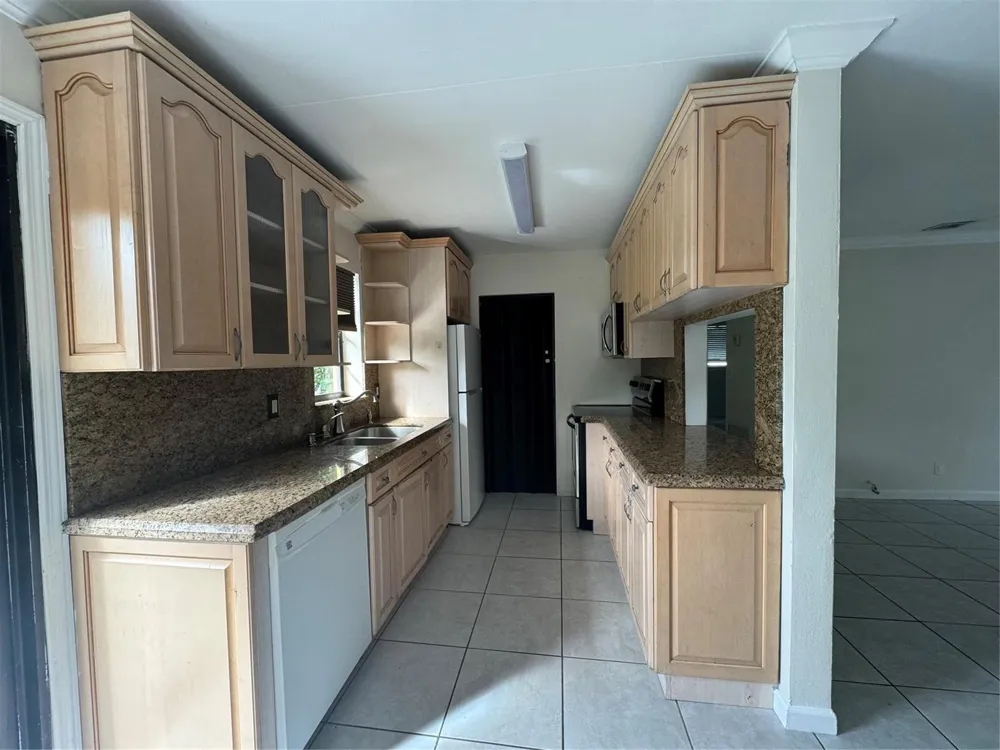 6101 NW 18th Street Margate, FL 33063