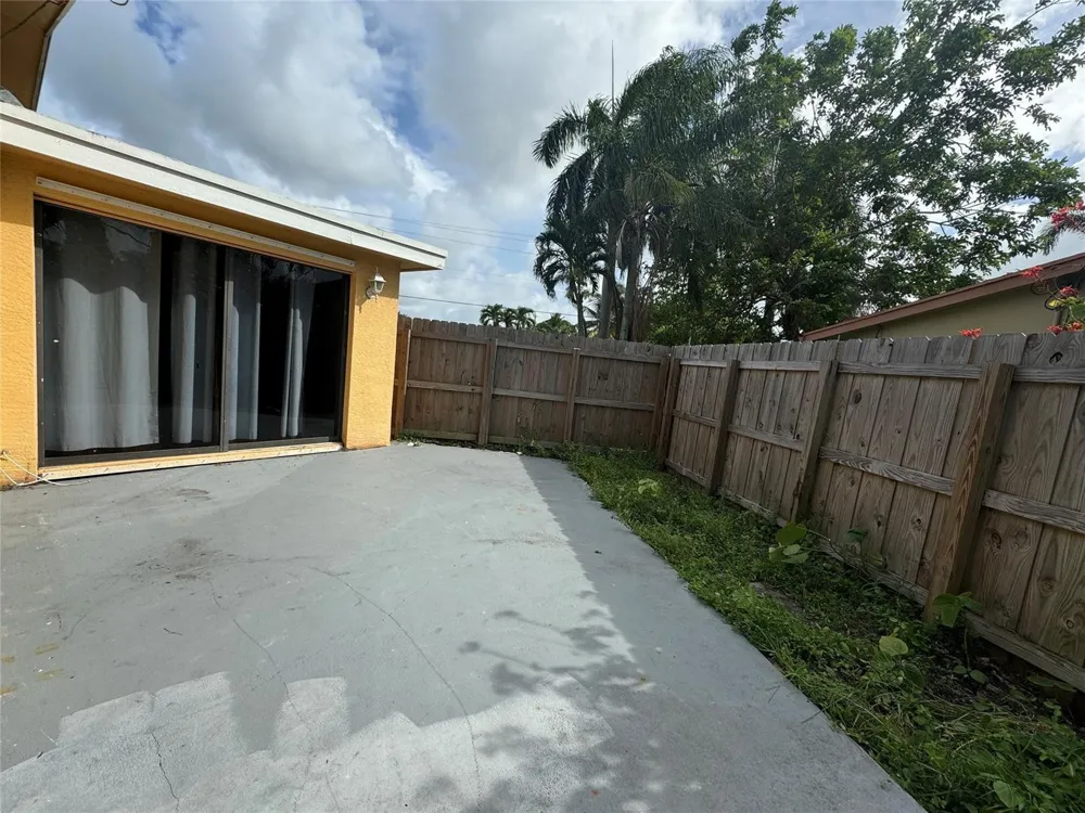 6101 NW 18th Street Margate, FL 33063