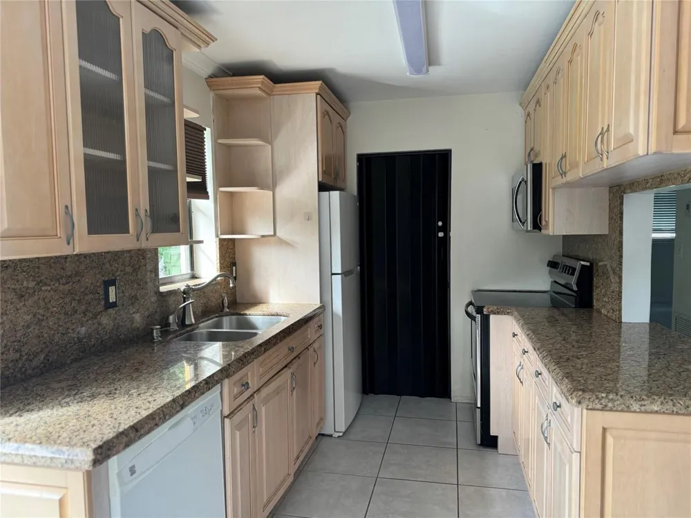 6101 NW 18th Street Margate, FL 33063
