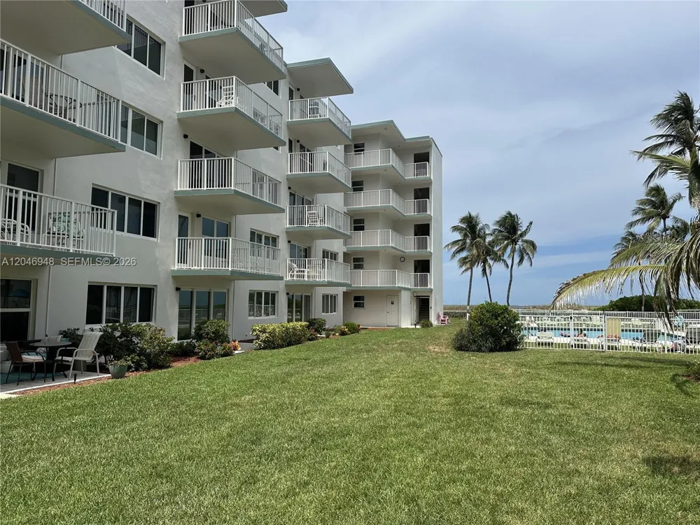 1750 S Ocean Blvd #304E Lauderdale By The Sea, FL 33062