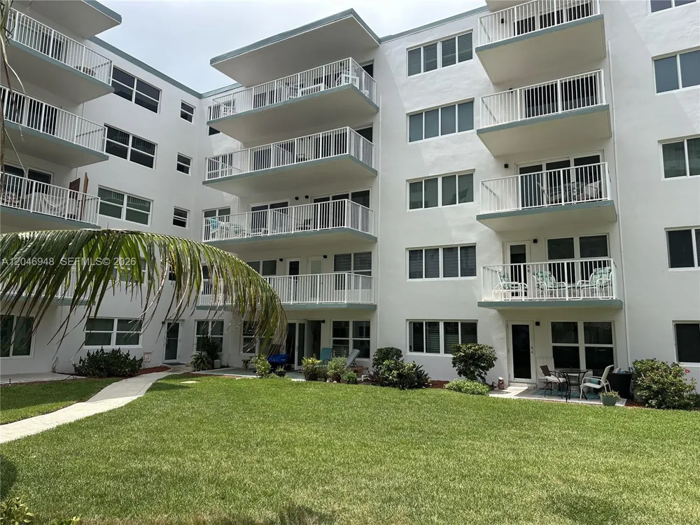 1750 S Ocean Blvd #304E Lauderdale By The Sea, FL 33062