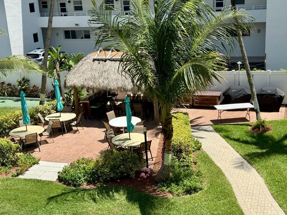 1750 S Ocean Blvd #304E Lauderdale By The Sea, FL 33062