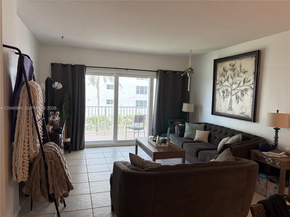 1750 S Ocean Blvd #304E Lauderdale By The Sea, FL 33062